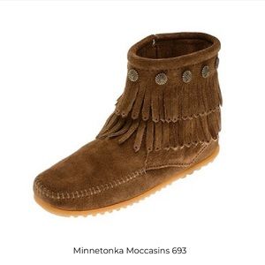 Minnetonka Dusty Brown Suede Fringe Moccasin Booties